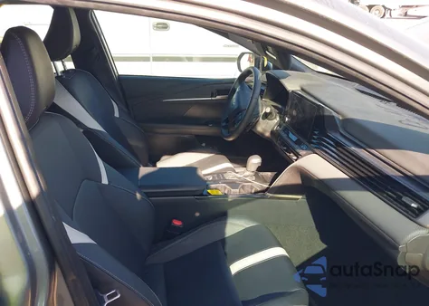 2025 Toyota Camry Se из США, поврежденный, VIN 4T1DAACK5SU569824